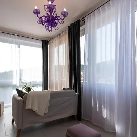 Apartmán Yukka Comfor Center Hvar With Parking *
